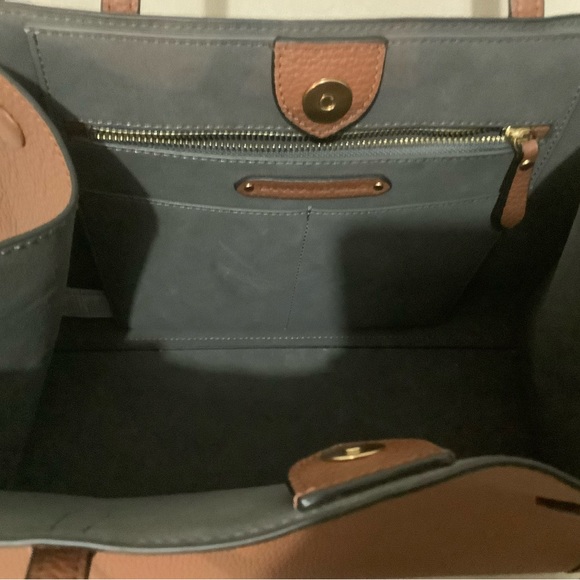 Leather Banana Republic Medium Tote - Picture 2 of 4